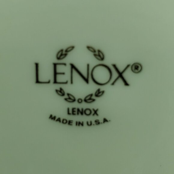 Lenox Logo Mugs Lenox Name Gold Wreath Gold Trimmed Ivory Mugs - Picture 7 of 7